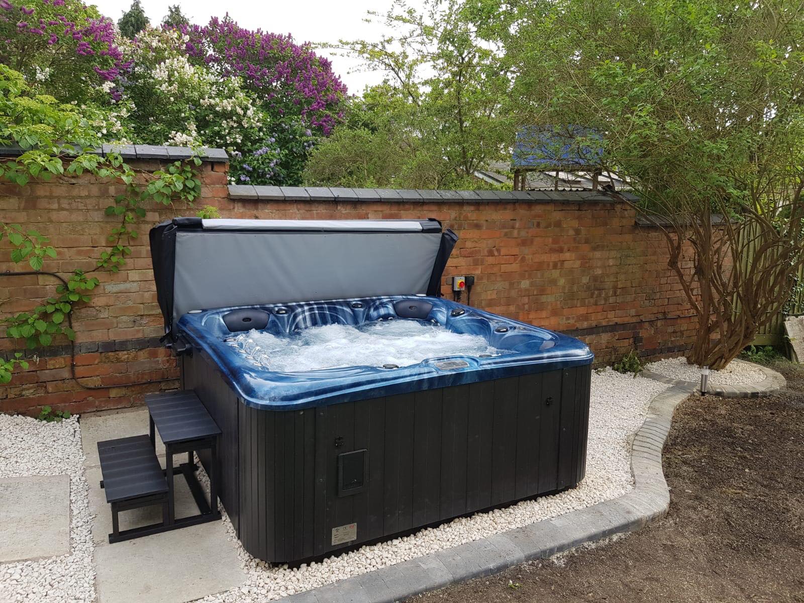 Rose 6 Seat Hot Tub Delivered Rugby
